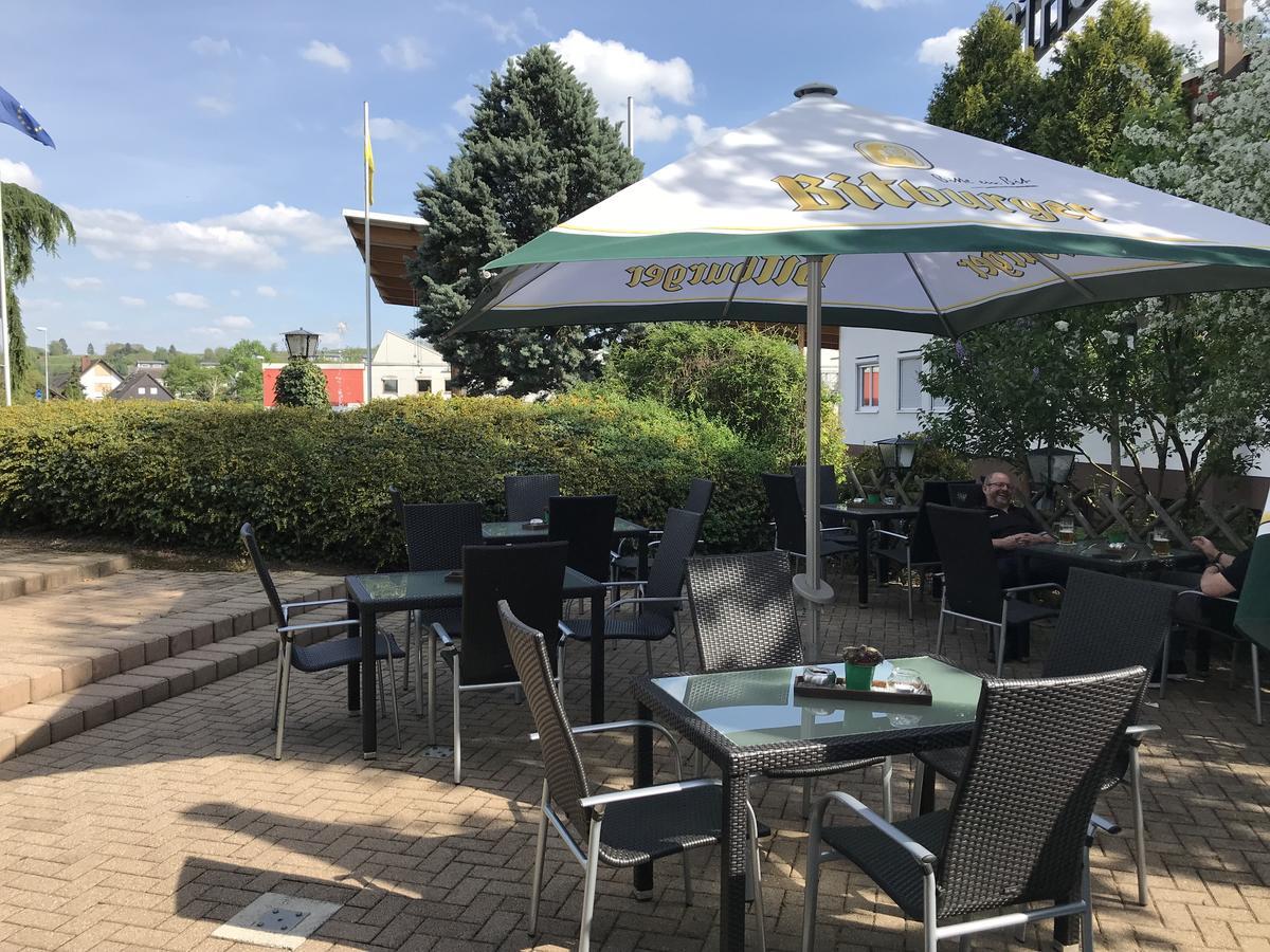 Sport Und Tagungshotel Kenzingen Exterior foto