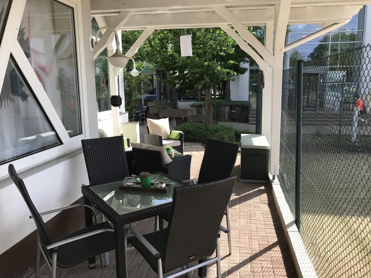 Sport Und Tagungshotel Kenzingen Exterior foto